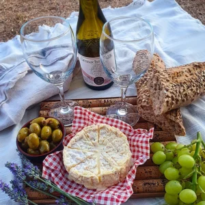 Wine cork pot trivet in use 4.